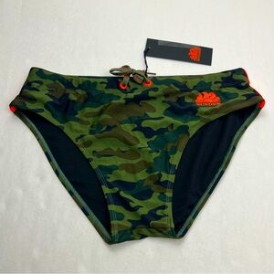 Sundek Mens Deep Forest Green Orange Camouflage Camo Swim Briefs Size Medium NEW